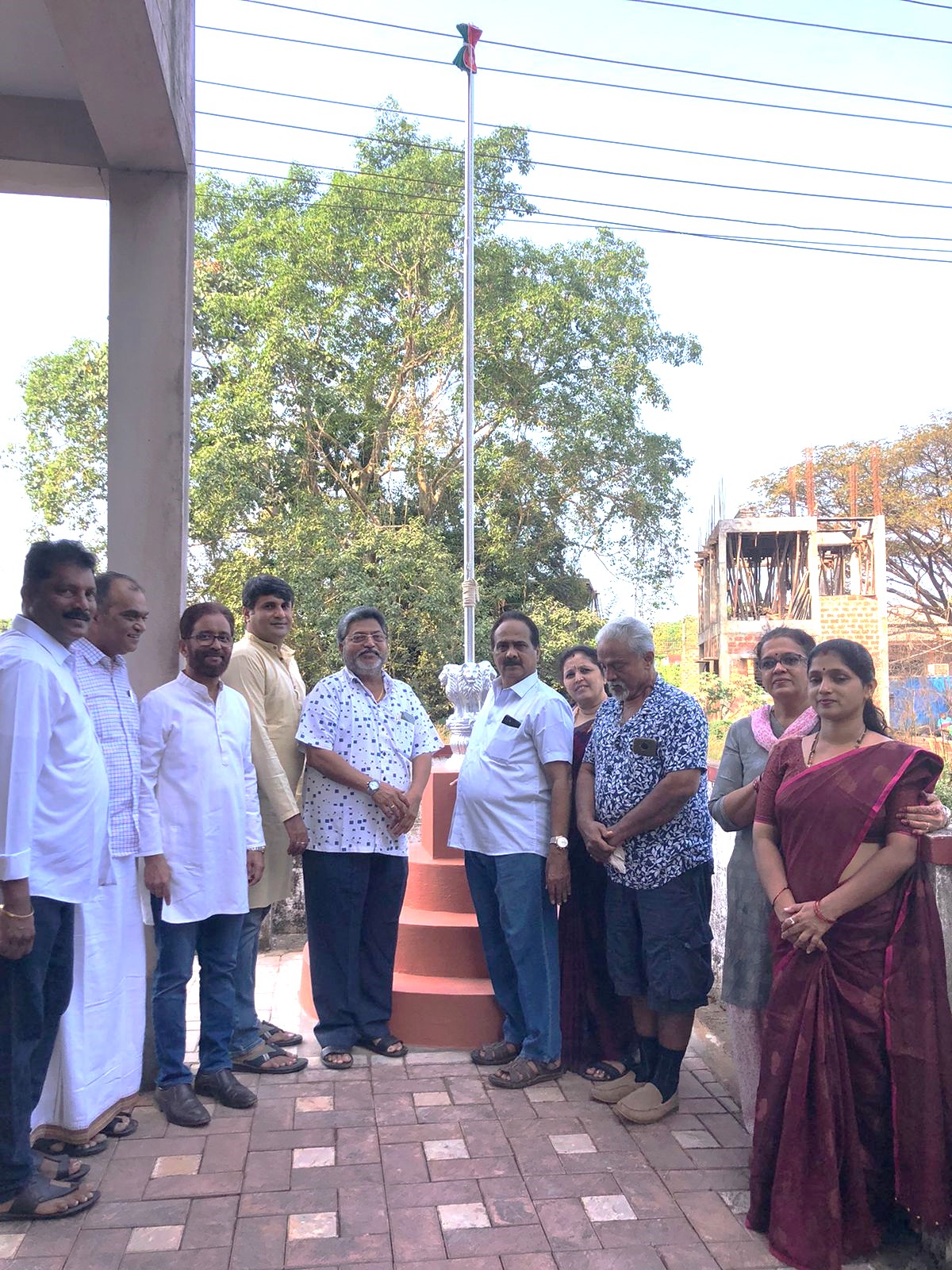 Flag hoisting at the Chamber